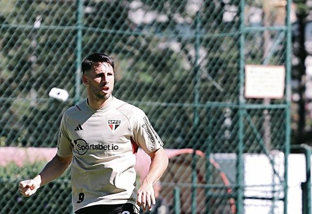 Imagem da noticia São Paulo x Palmeiras: onde assistir, escalações e desfalques