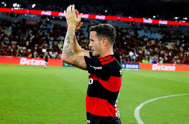 Torcida do Flamengo articula homenagem a Saúl após relato sobre filho na UTI Torcida do Flamengo articula homenagem a Saúl após relato sobre filho na UTI
