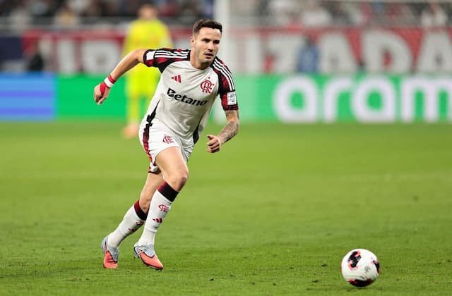 Saúl se desculpa com torcida do Flamengo: "Falhei em um momento importante" Saúl se desculpa com torcida do Flamengo: "Falhei em um momento importante"