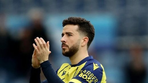 Imagem da noticia Flamengo desiste da contratação de Mikey Johnston após avaliação médica