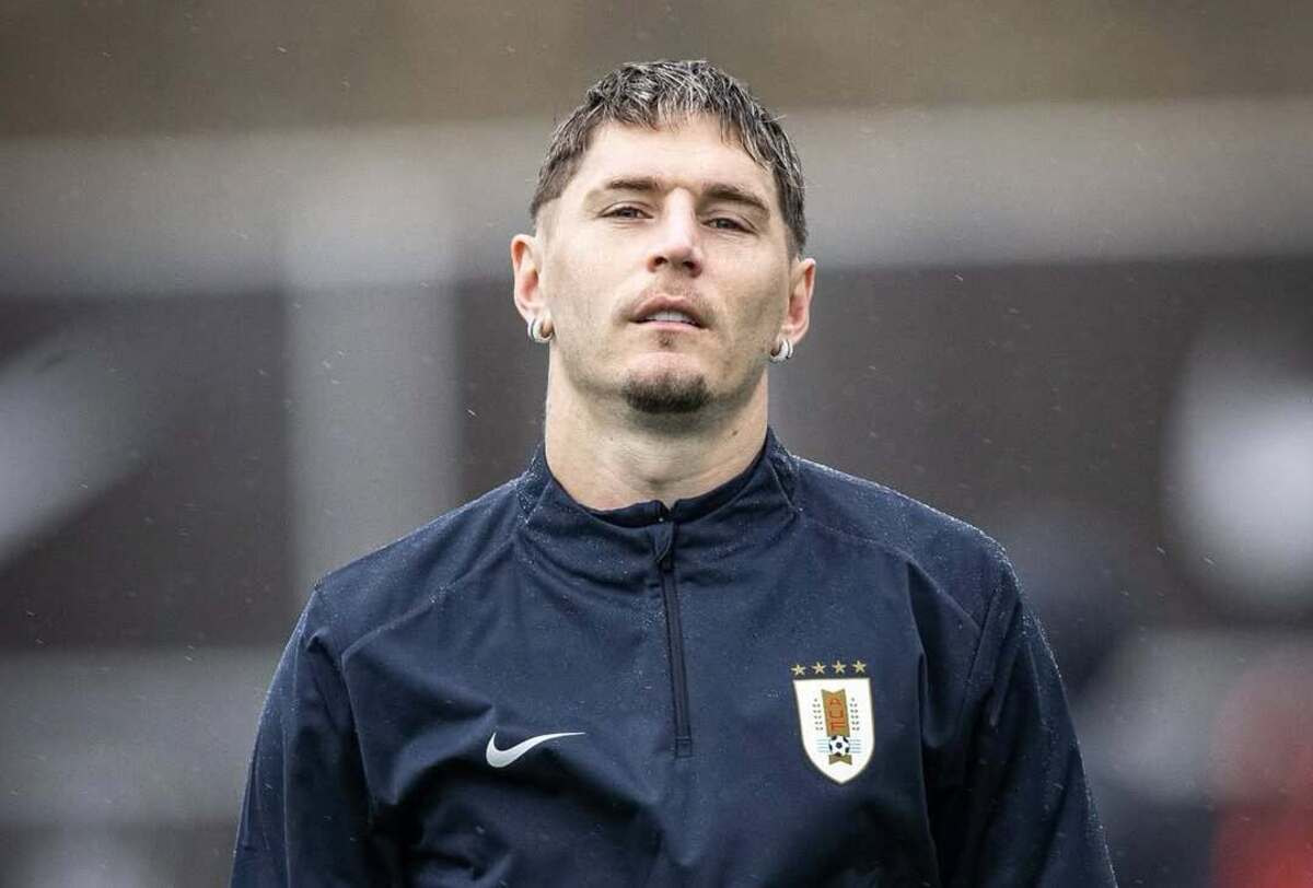 Imagem da noticia Uruguai libera, e Arrascaeta e Varela retornam ao Flamengo antes do fim da data Fifa