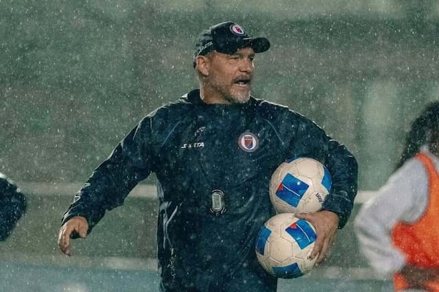 Técnico do Haiti, sobre cair no mesmo grupo do Brasil: "Grande visibilidade" Técnico do Haiti, sobre cair no mesmo grupo do Brasil: "Grande visibilidade"