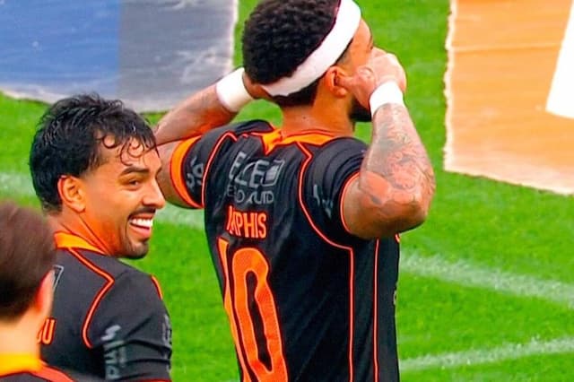 Depay volta a marcar e celebra terceira vitória consecutiva do Corinthians: "Trazem confiança" Depay volta a marcar e celebra terceira vitória consecutiva do Corinthians: "Trazem confiança"
