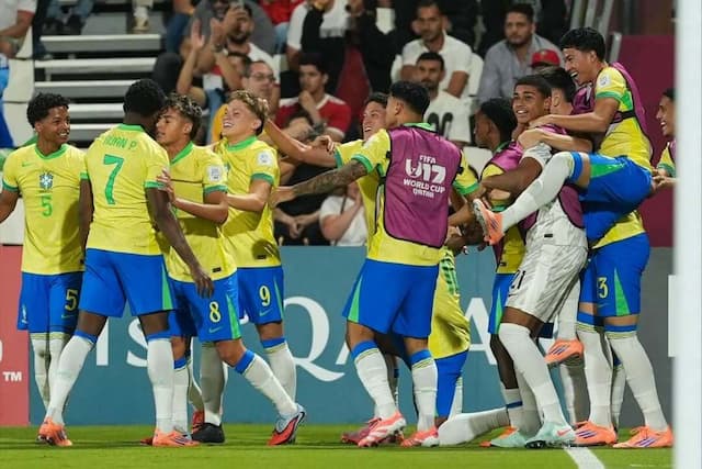 Com gol no último minuto, Brasil vence o Marrocos e está na semifinal do Mundial Sub-17 Com gol no último minuto, Brasil vence o Marrocos e está na semifinal do Mundial Sub-17