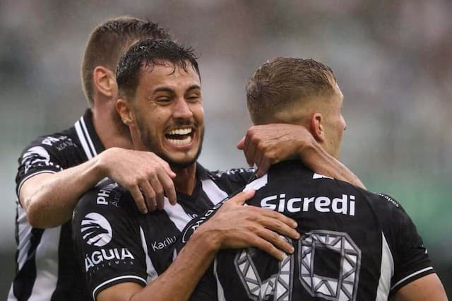 Operário elimina Coritiba nos pênaltis e vai à final do Paranaense Operário elimina Coritiba nos pênaltis e vai à final do Paranaense