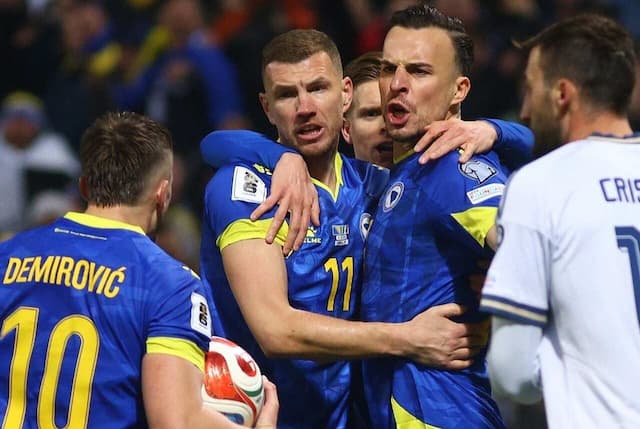 Itália é eliminada pela Bósnia nos pênaltis e está fora da Copa Itália é eliminada pela Bósnia nos pênaltis e está fora da Copa