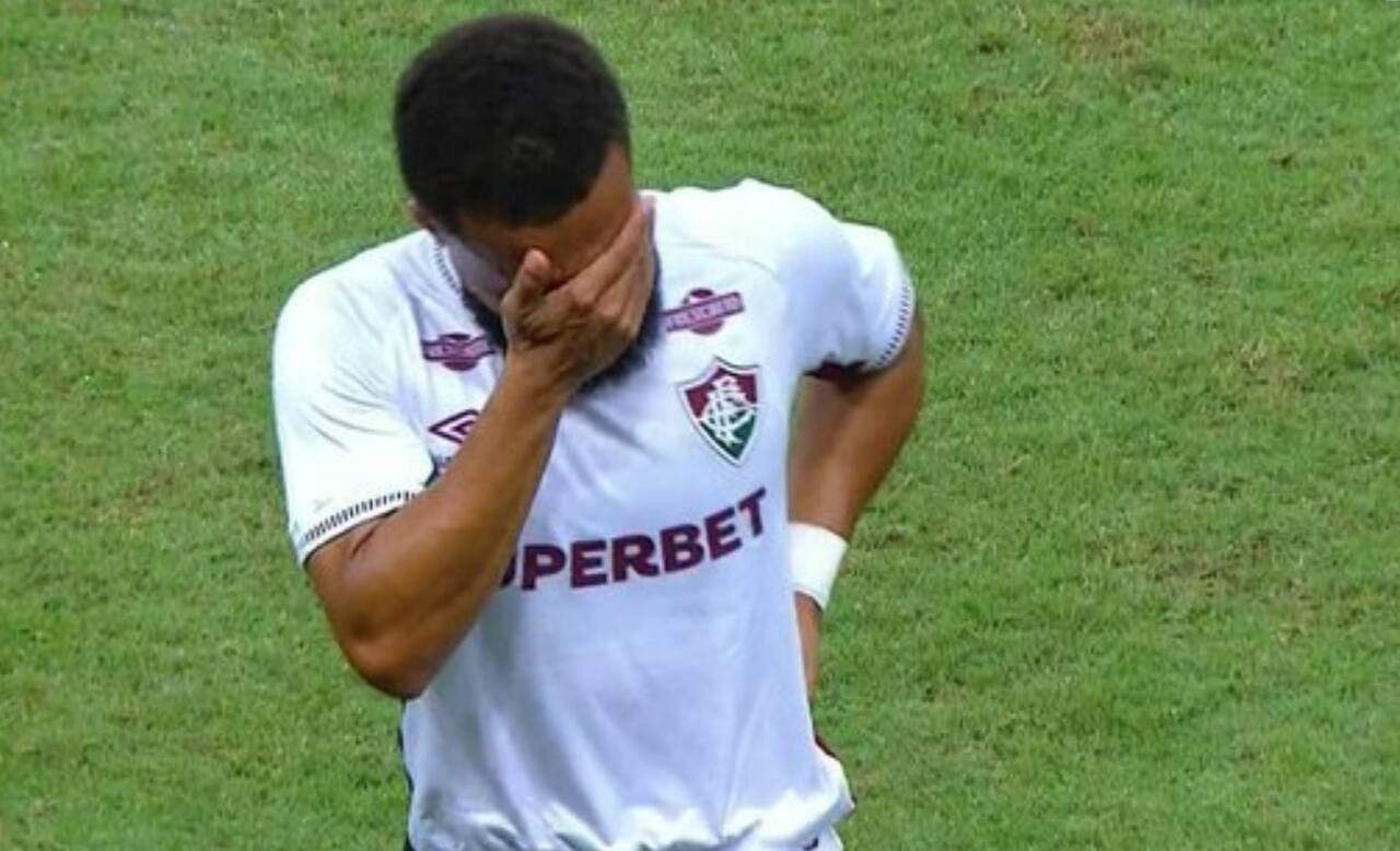 Imagem da noticia Fluminense perde Samuel Xavier por lesão; veja tempo de recuperação