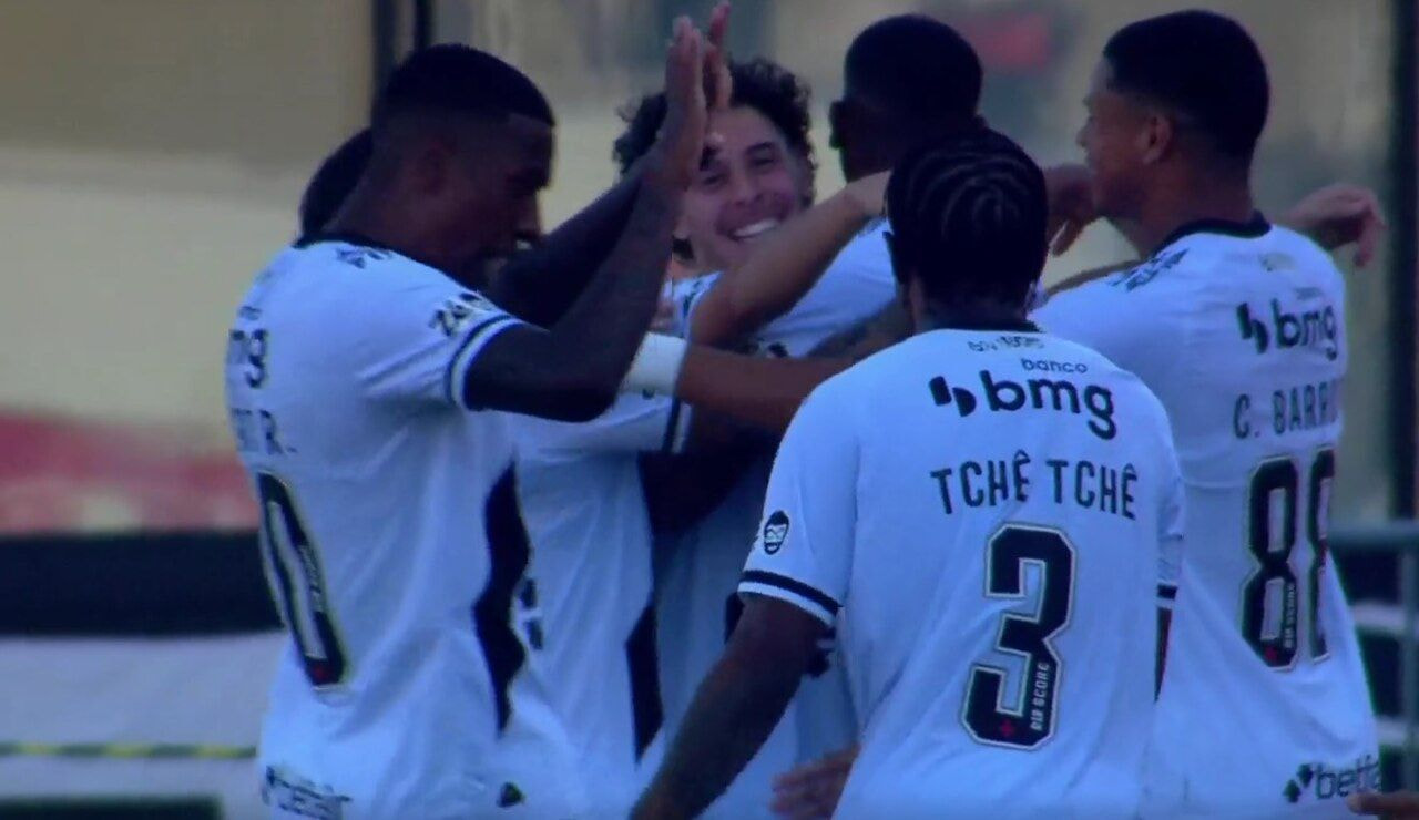 Imagem da noticia Em jogo eletrizante, Vasco vence o Vitória em São Januário