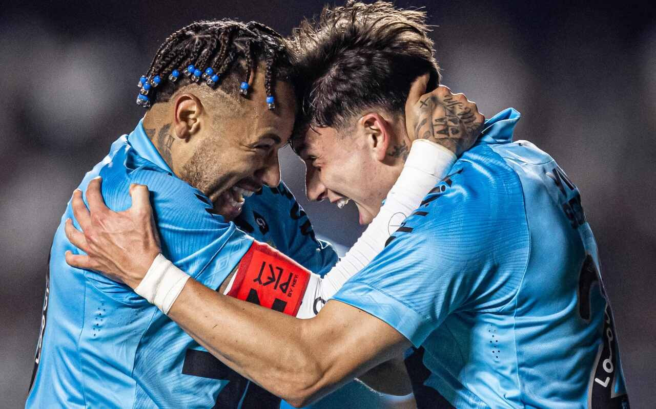 Imagem da noticia Neymar joga bem e manda recado: "Convocação para a seleção? Só depende deles"