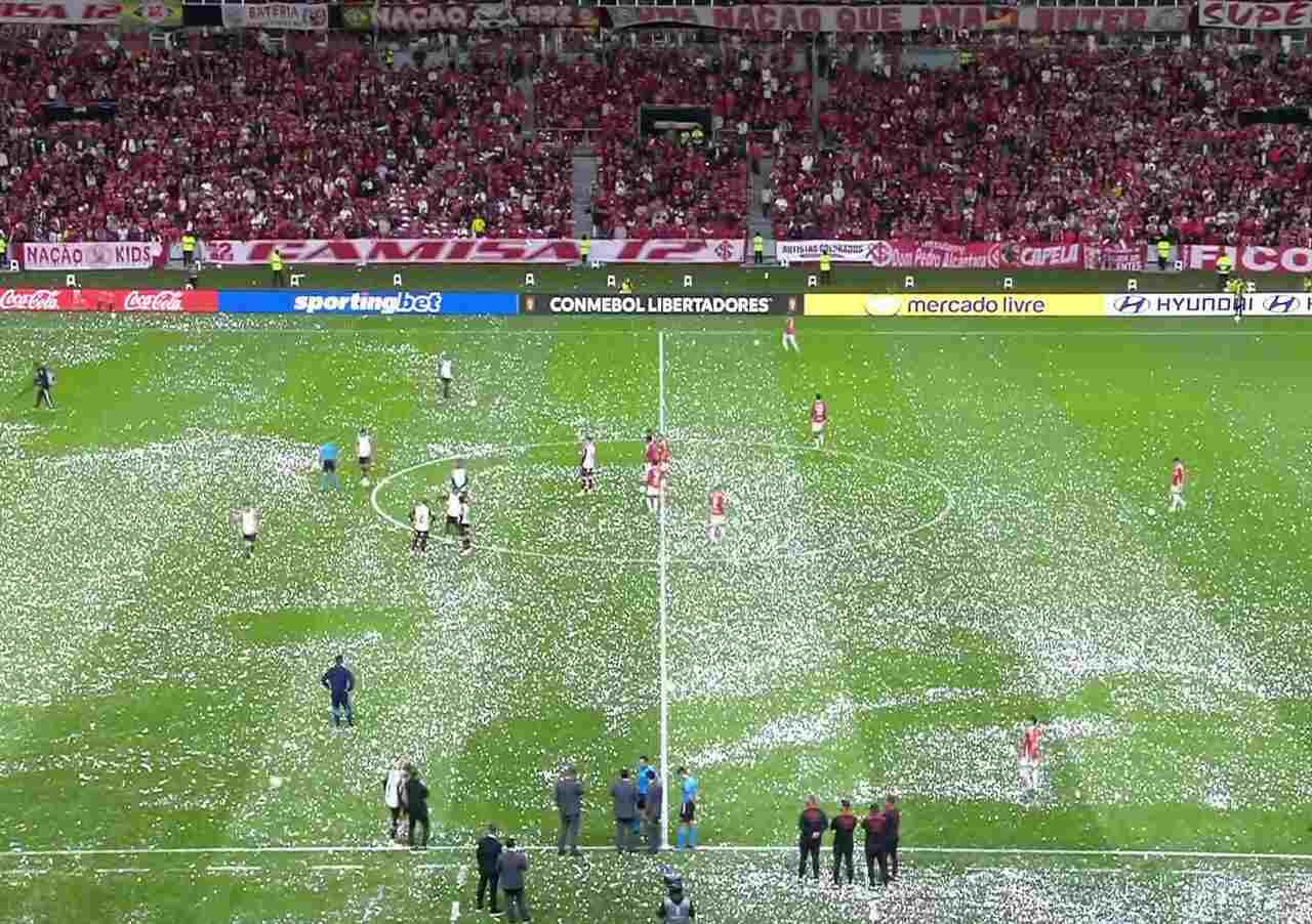 Imagem da noticia Internacional abre investigação sobre chuva de papéis picados