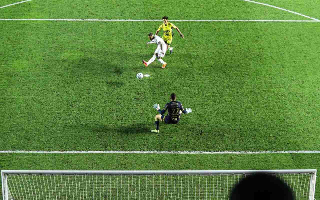 Imagem da noticia Neymar marca, mas Santos empata com Mirassol na Vila