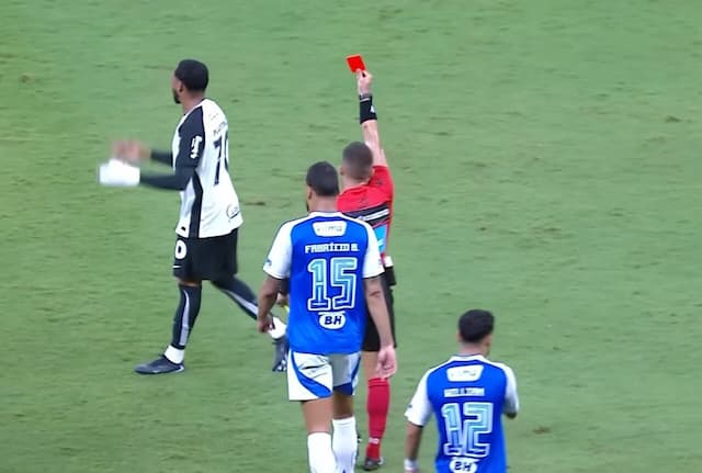 Corinthians multa Martínez após expulsão relâmpago contra o Cruzeiro Corinthians multa Martínez após expulsão relâmpago contra o Cruzeiro