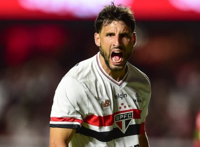 Calleri marca duas vezes, mas assume culpa em derrota do São Paulo Calleri marca duas vezes, mas assume culpa em derrota do São Paulo