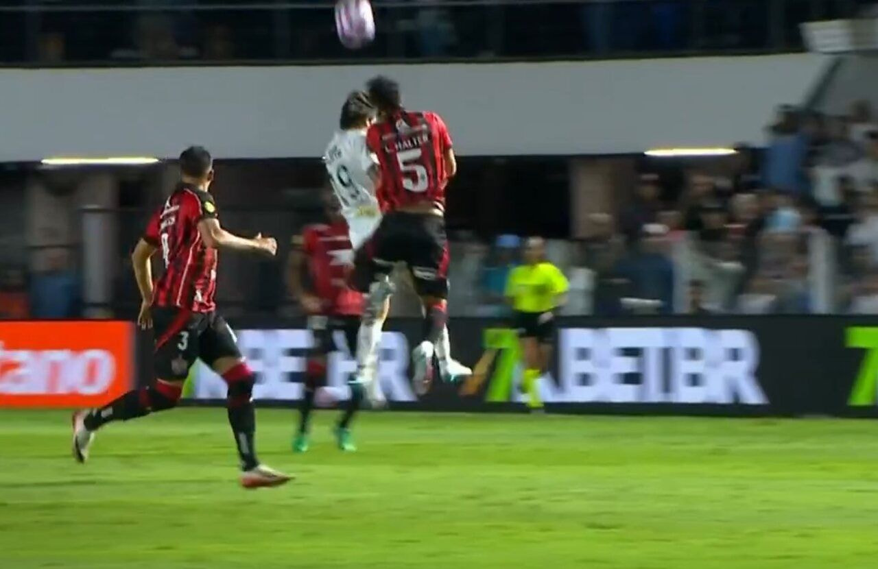 Imagem da noticia Vitória faz história, vence o Santos na Vila e põe o Peixe às portas do Z4