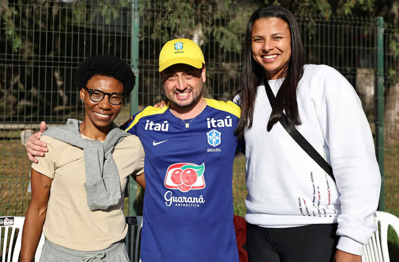 Imagem da noticia Seleção feminina ganha visita de Zizi e Pretinha antes da final da Copa América