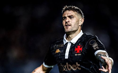 Imagem da noticia Vegetti, do Vasco, diz que Fluminense e Botafogo não têm muita torcida