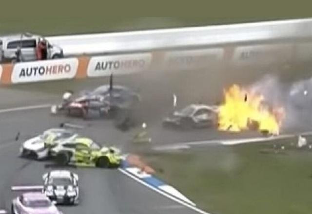 Imagem da noticia Sobrinho de Schumacher fratura vértebra após se envolver em acidente impressionante