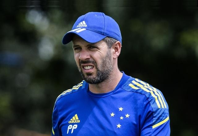 Imagem da noticia "Se o Atlético-MG não ganhar esse jogo, é um fracasso", diz Pezzolano