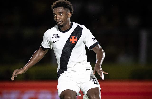 Thiago Mendes celebra sequência positiva do Vasco antes da Data Fifa Thiago Mendes celebra sequência positiva do Vasco antes da Data Fifa