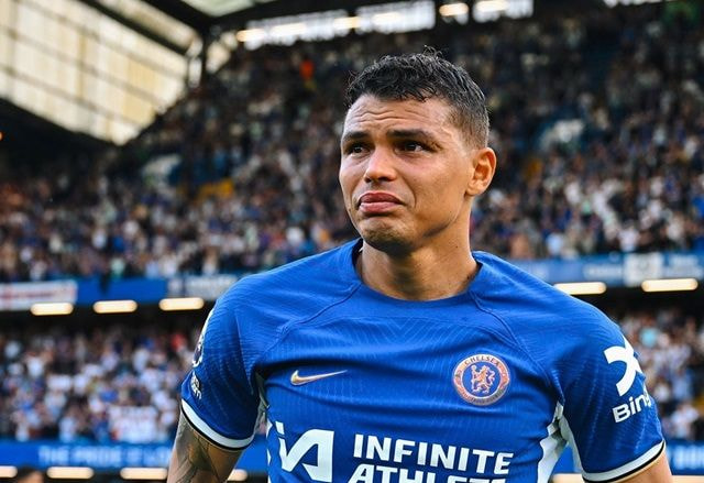 Imagem da noticia Thiago Silva se emociona ao receber homenagens em despedida do Chelsea