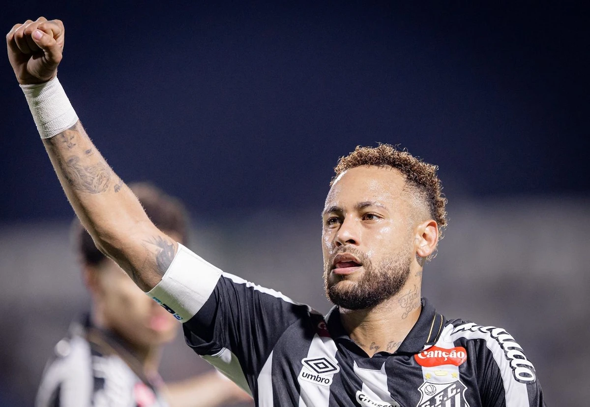 Tiago Leifert afirma: Neymar é o segundo maior jogador do Brasil atrás de Pelé