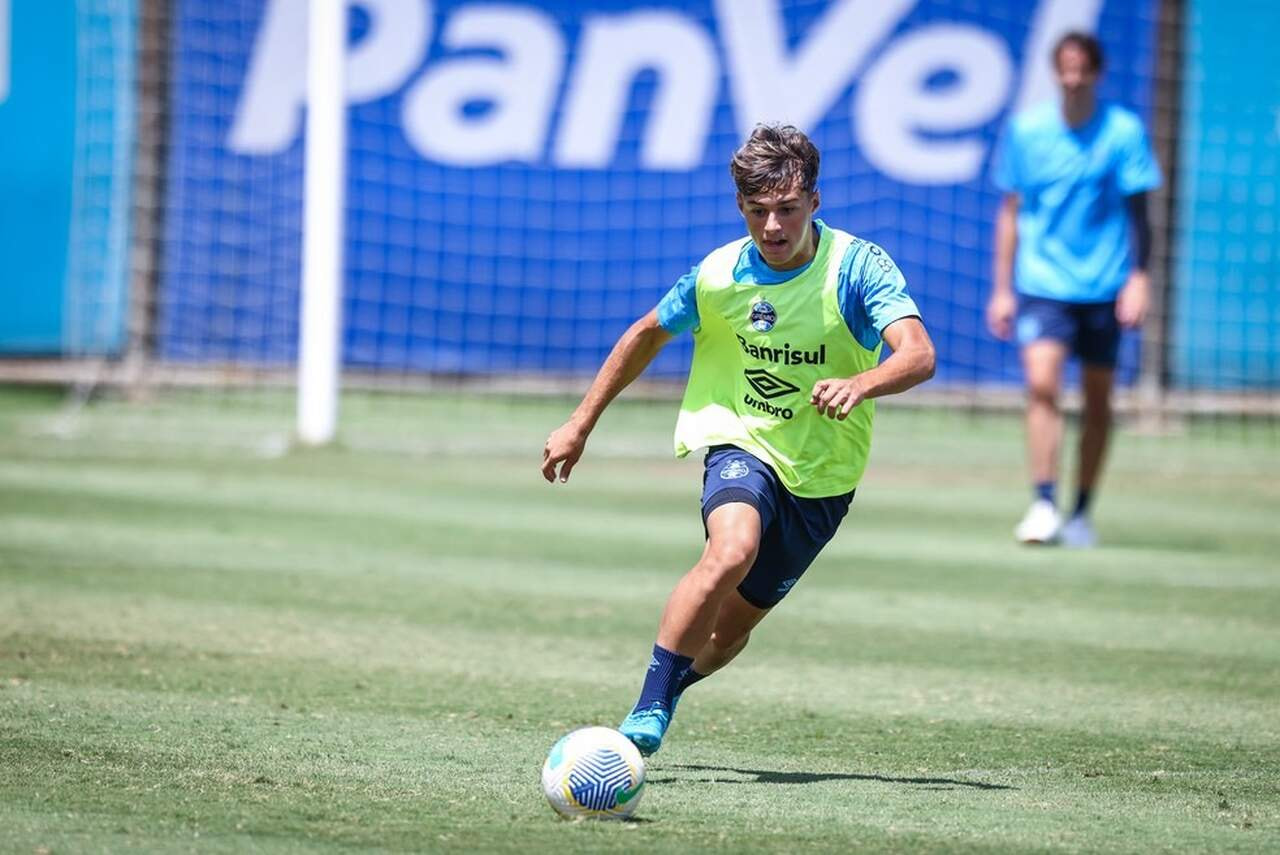 Imagem da noticia Promessa da base, Tiaguinho pode ganhar destaque no Grêmio em 2026