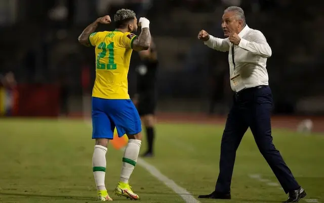 Gabigol assume erro em pênalti e evita polêmica com Tite: "Nada contra" Gabigol assume erro em pênalti e evita polêmica com Tite: "Nada contra"