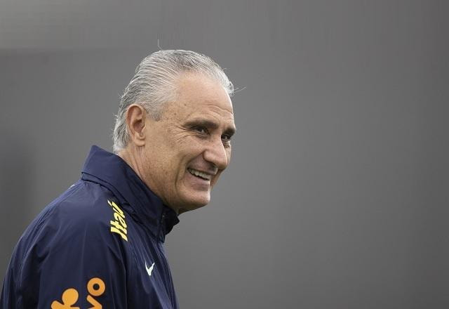 Imagem da noticia Tite defende Vini Jr e faz apelo: "Drible, dance, brilhe"