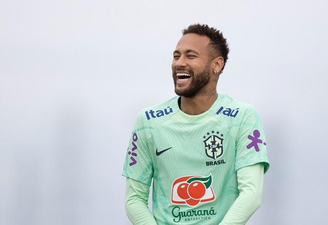 Imagem da noticia Tite rasga elogios a Neymar: "Está jogando para c..."