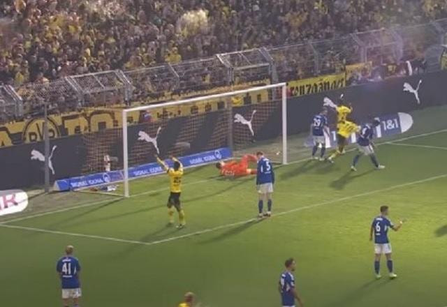 Imagem da noticia Torcedor perde dedo durante "avalanche" da torcida do Borussia Dortmund