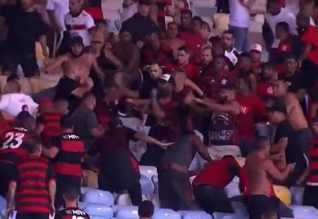 Imagem da noticia Torcedores do Flamengo brigam entre si após empate com Athletico-PR