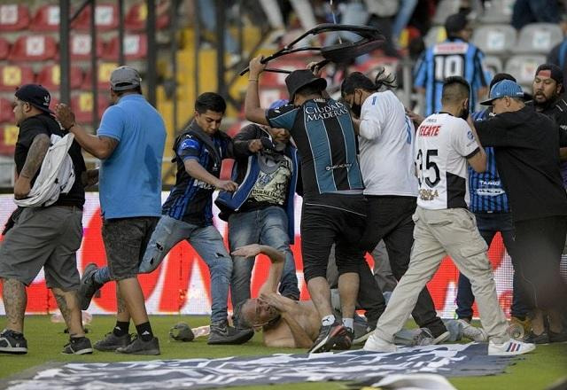 Imagem da noticia Governo mexicano diz que sete pessoas seguem internadas após briga em estádio