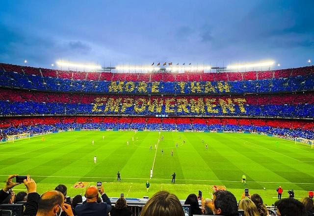 Imagem da noticia Barcelona registra maior público da história do futebol feminino no Camp Nou