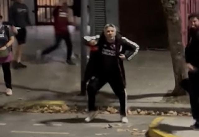 Imagem da noticia Racismo: argentinos imitam macacos em direção à torcida do Fluminense
