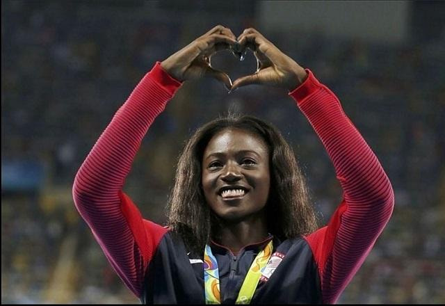 Imagem da noticia Velocista campeã olímpica na Rio 2016 morre aos 32 anos