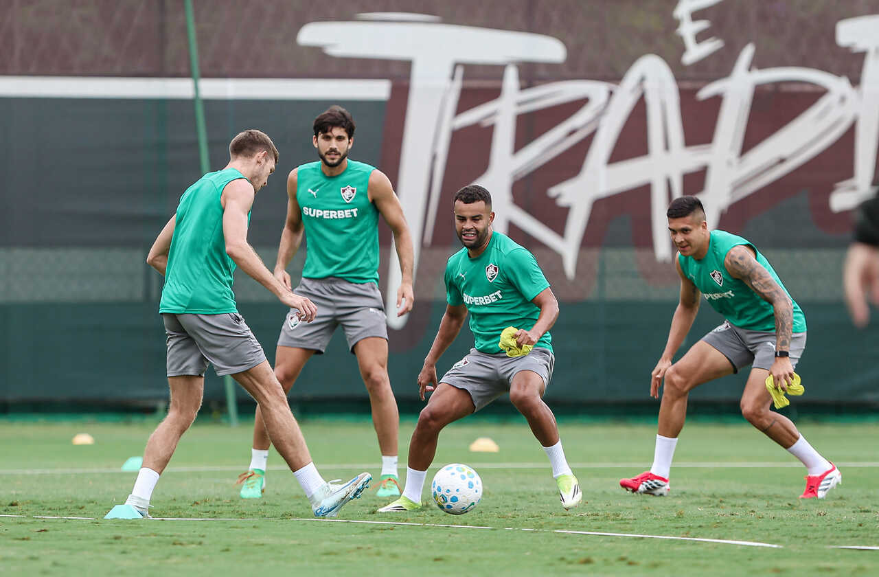 Imagem da noticia Reforços ficam à disposição e pedem passagem no Fluminense