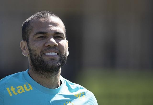 Imagem da noticia Tribunal de Barcelona decide manter Daniel Alves preso