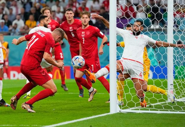 Imagem da noticia Dinamarca e Tunísia fazem jogo truncado e empatam na estreia da Copa do Mundo