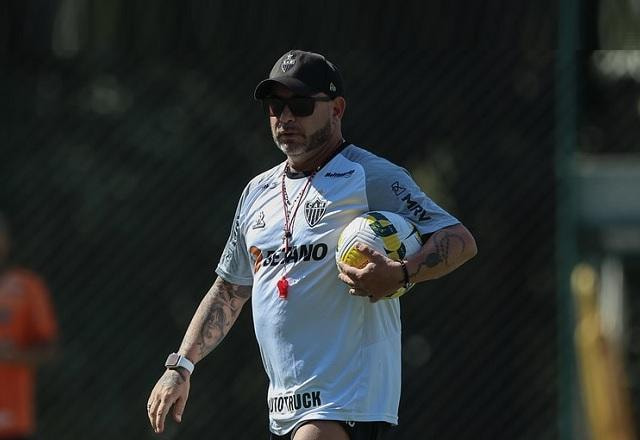 Imagem da noticia Turco compara torcida do Atlético-MG à do Boca Juniors: "Apoio incrível"