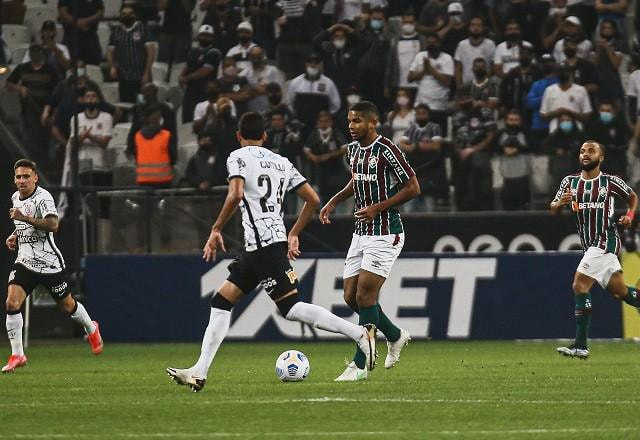 Imagem da noticia Fluminense x Corinthians: onde assistir, escalações e desfalques