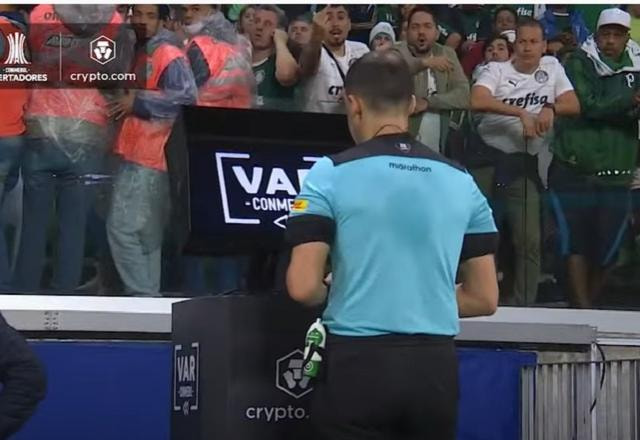 Imagem da noticia Vídeo: Conmebol divulga áudio do VAR na expulsão de Murilo, do Palmeiras