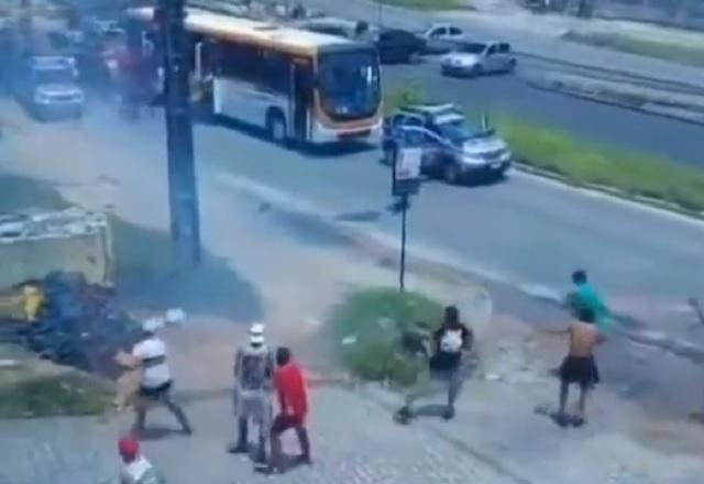 Imagem da noticia VÍDEO: organizadas entram em confronto antes do clássico Sport x Santa Cruz