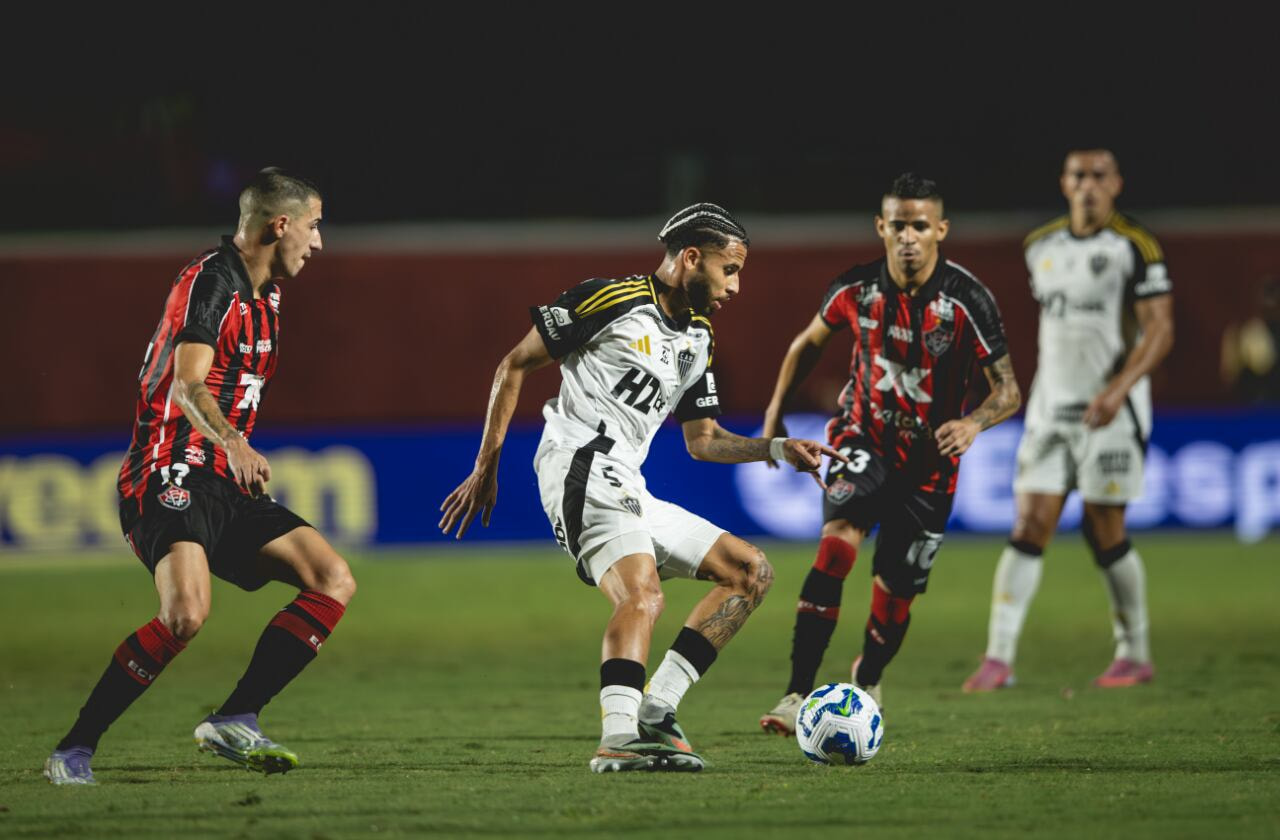 Imagem da noticia Atlético perde a quarta seguida no Brasileirão e se aproxima do Z4