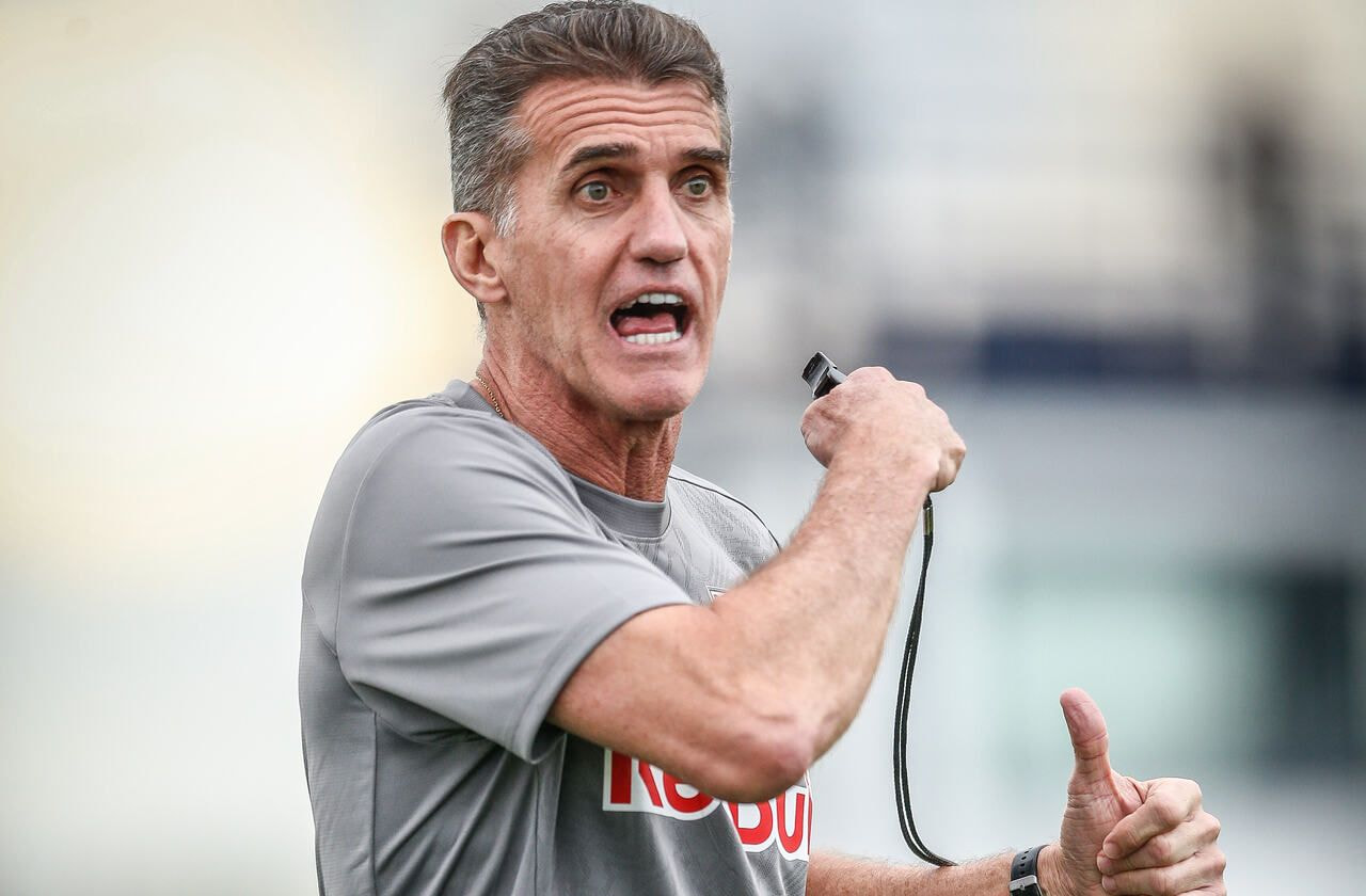 Imagem da noticia Bragantino anuncia Vagner Mancini, que faz trabalho tático para duelo com o Bahia