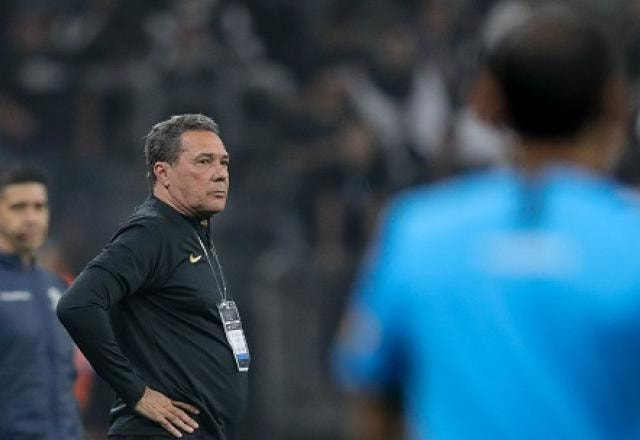 Imagem da noticia Luxemburgo exalta pênaltis de Cássio: "Quando abre o braço, é duro"