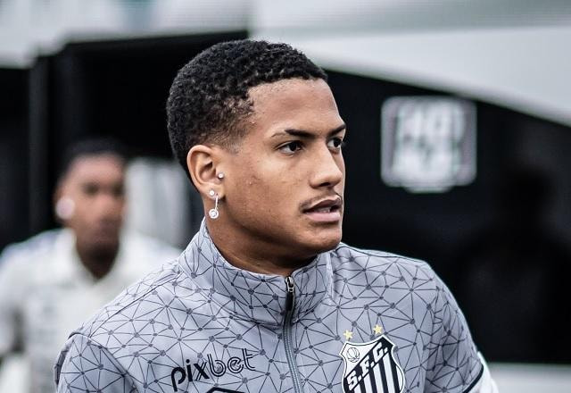 Imagem da noticia Venê: "Rival que critica interesse do Flamengo por Ângelo é dor de cotovelo"