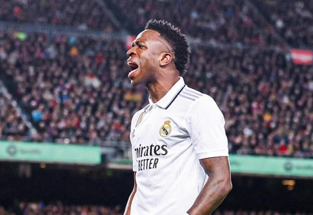 Imagem da noticia "Vinícius, morra!", canta torcida do Barcelona no jogo contra Real Madrid