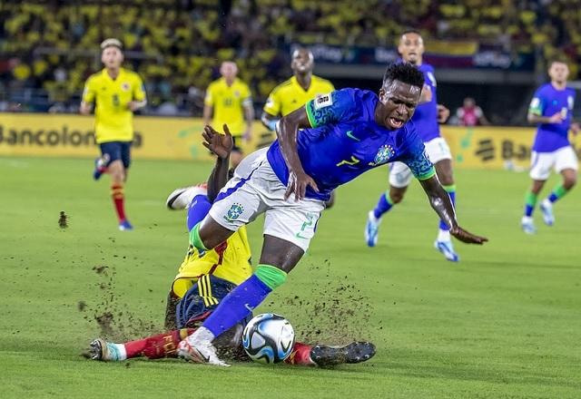 Imagem da noticia Vini Jr enfrentará até dois meses e meio de recuperação após lesão