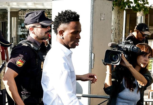 Imagem da noticia Vinícius Júnior presta queixa por insultos racistas em jogo contra Valencia