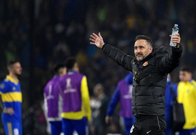Imagem da noticia Vítor Pereira exalta vitória do Corinthians: "Unidos contra tudo e contra todos"